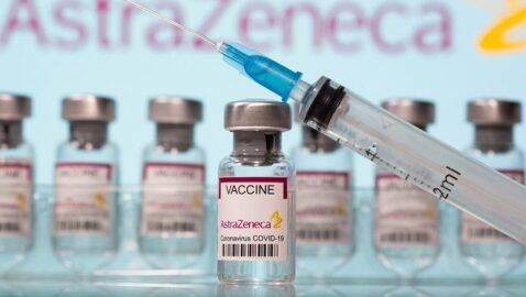 Мусульмане обвинили AstraZeneca в использовании свиней для производства ковид-вакцин