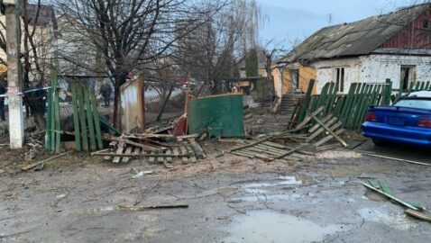Взрыв под Киевом: есть пострадавший, повреждены 4 авто и дома