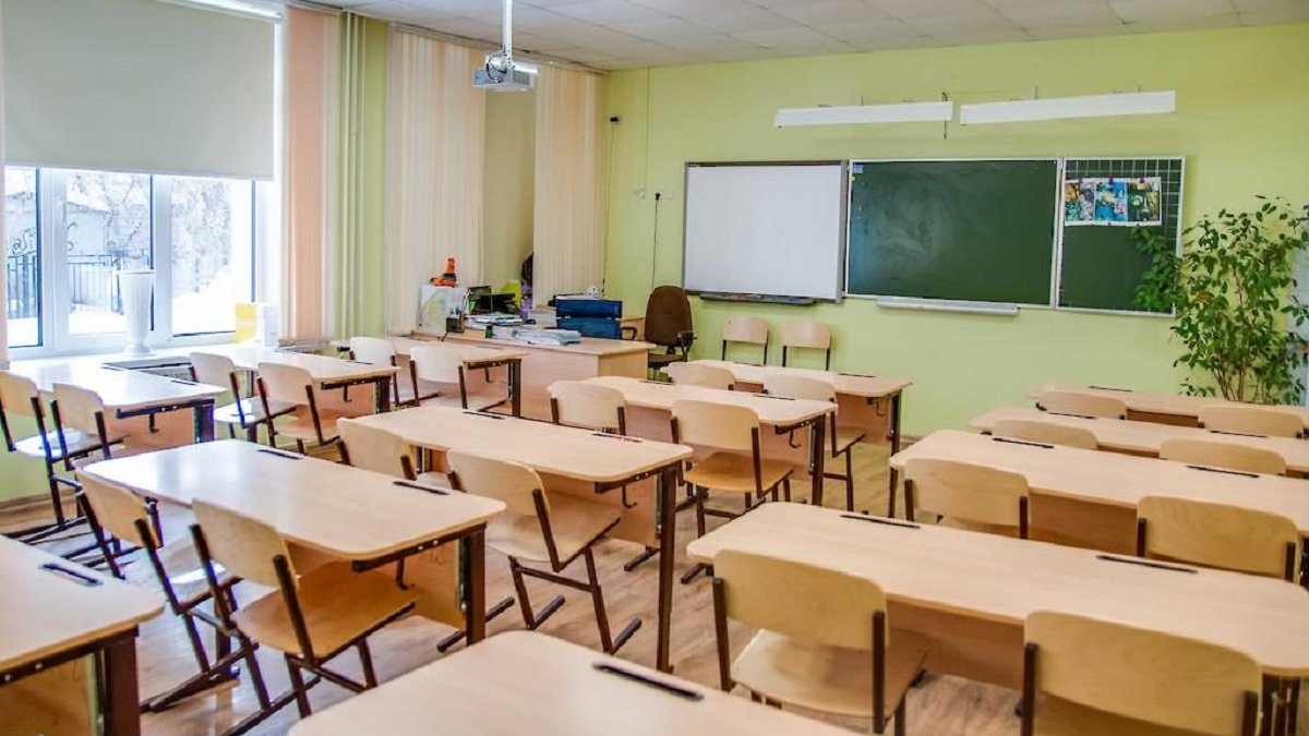 Учительница выплатит компенсацию бывшей ученице за клевету
