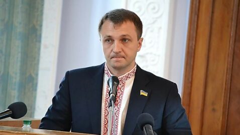 Креминь призвал МОН расследовать торжественное открытие женского туалета в киевском вузе