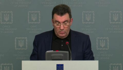 На заседании СНБО СБУ предложила ввести санкции против Януковича и Азарова