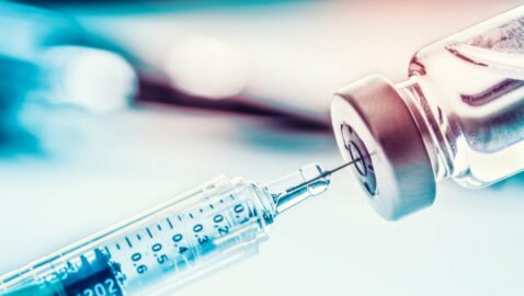 Массовая вакцинация в Украине провалилась — Профсоюз медиков