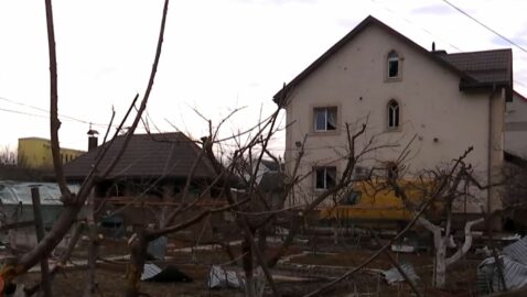 Очевидцы о взрыве в Боярке: в огородах и дворах валяются куски мяса