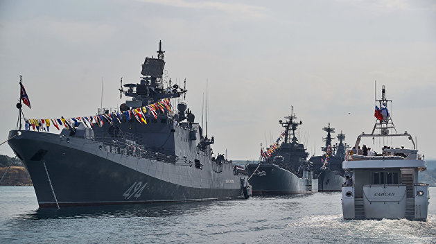 РФ вернула на базы корабли после учений в Крыму