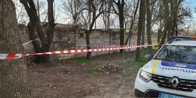 В Николаеве дети играли боевой гранатой (фото)