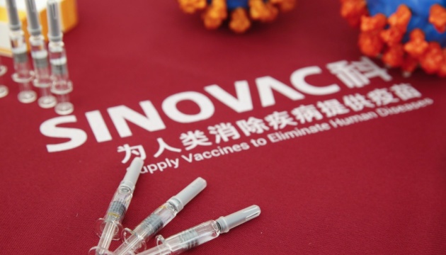 Степанов: сегодня в Украине начнут прививать вакциной CoronaVac