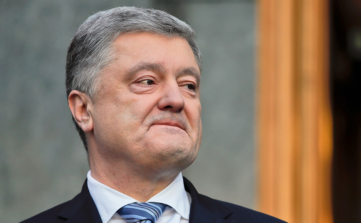 Порошенко задекларировал 222 млн грн доходов