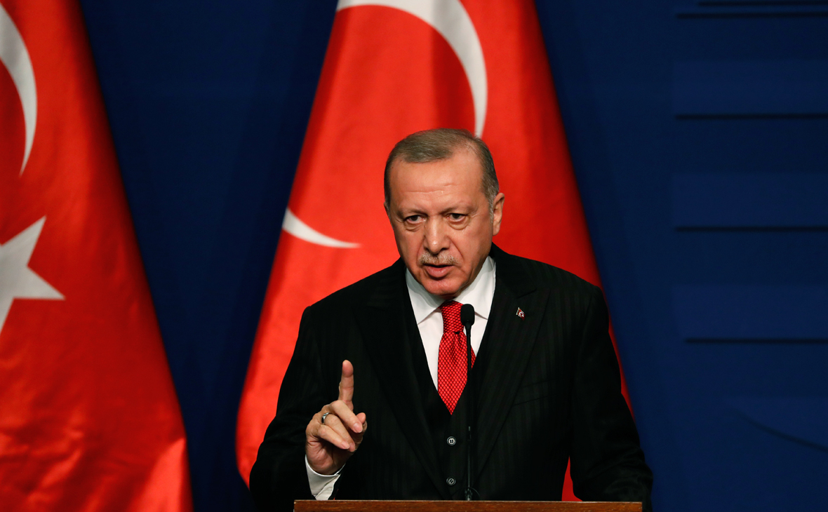 Эрдоган рассчитывает получить «внушительные объемы» «Спутника V»