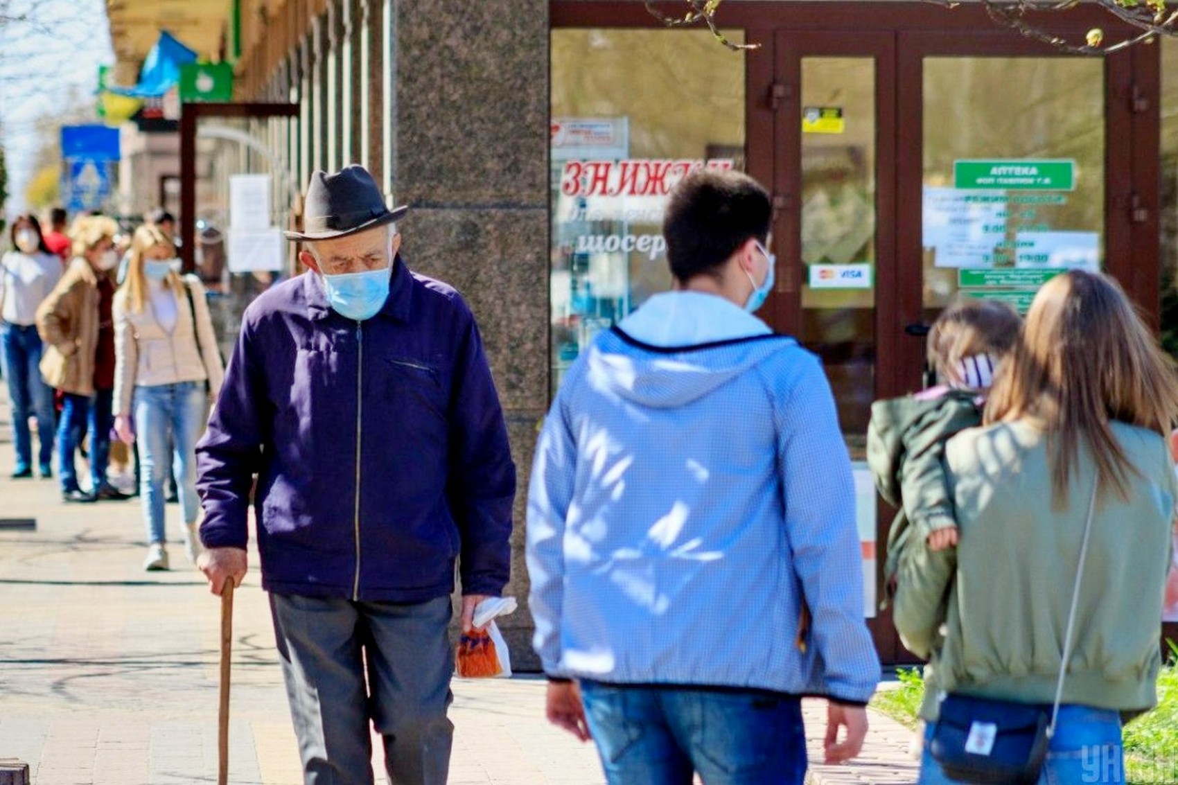 Карантин в Киевской области продлили на две недели