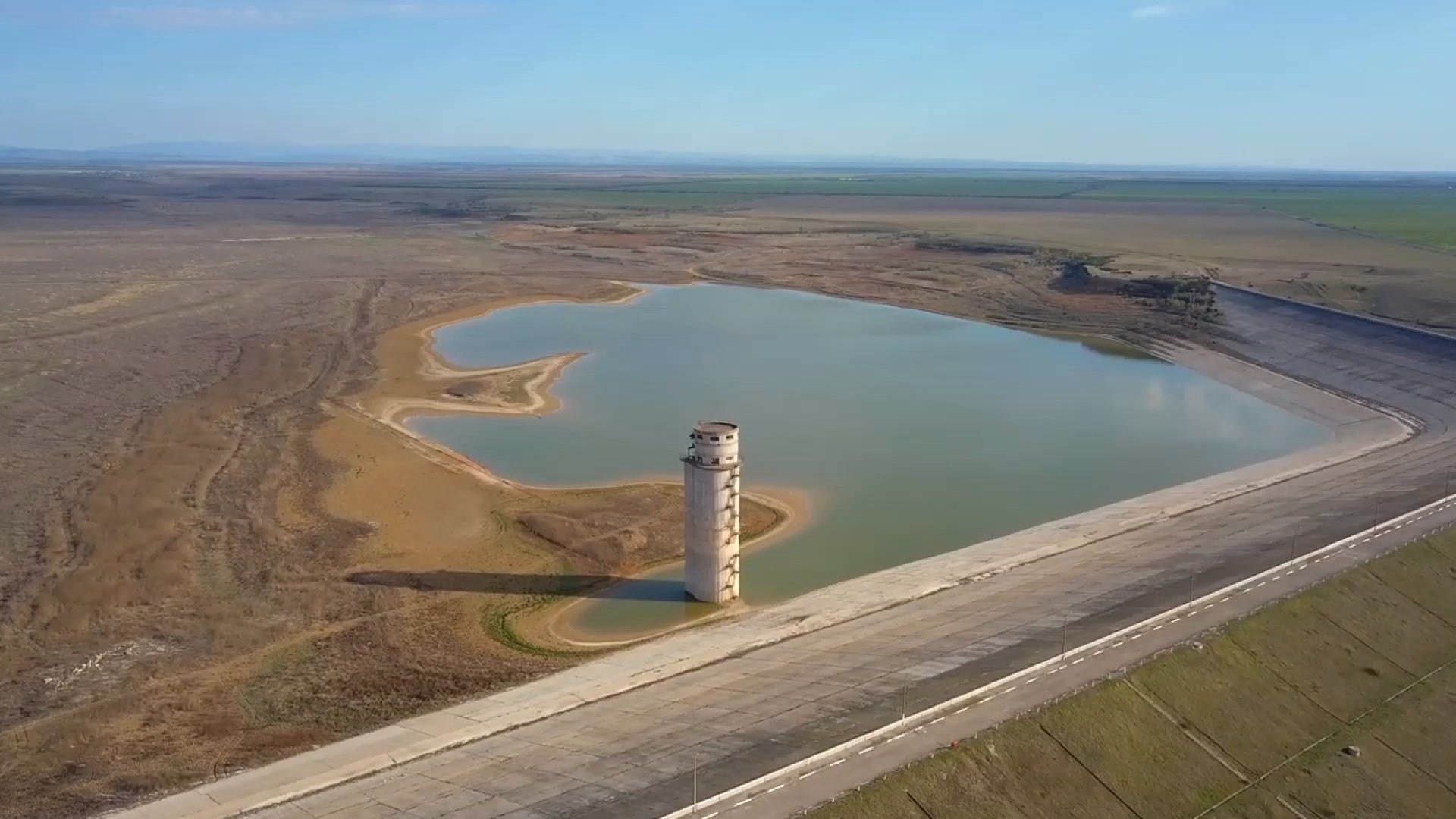 В Раде зарегистрировали законопроект о запрете подачи воды в Крым