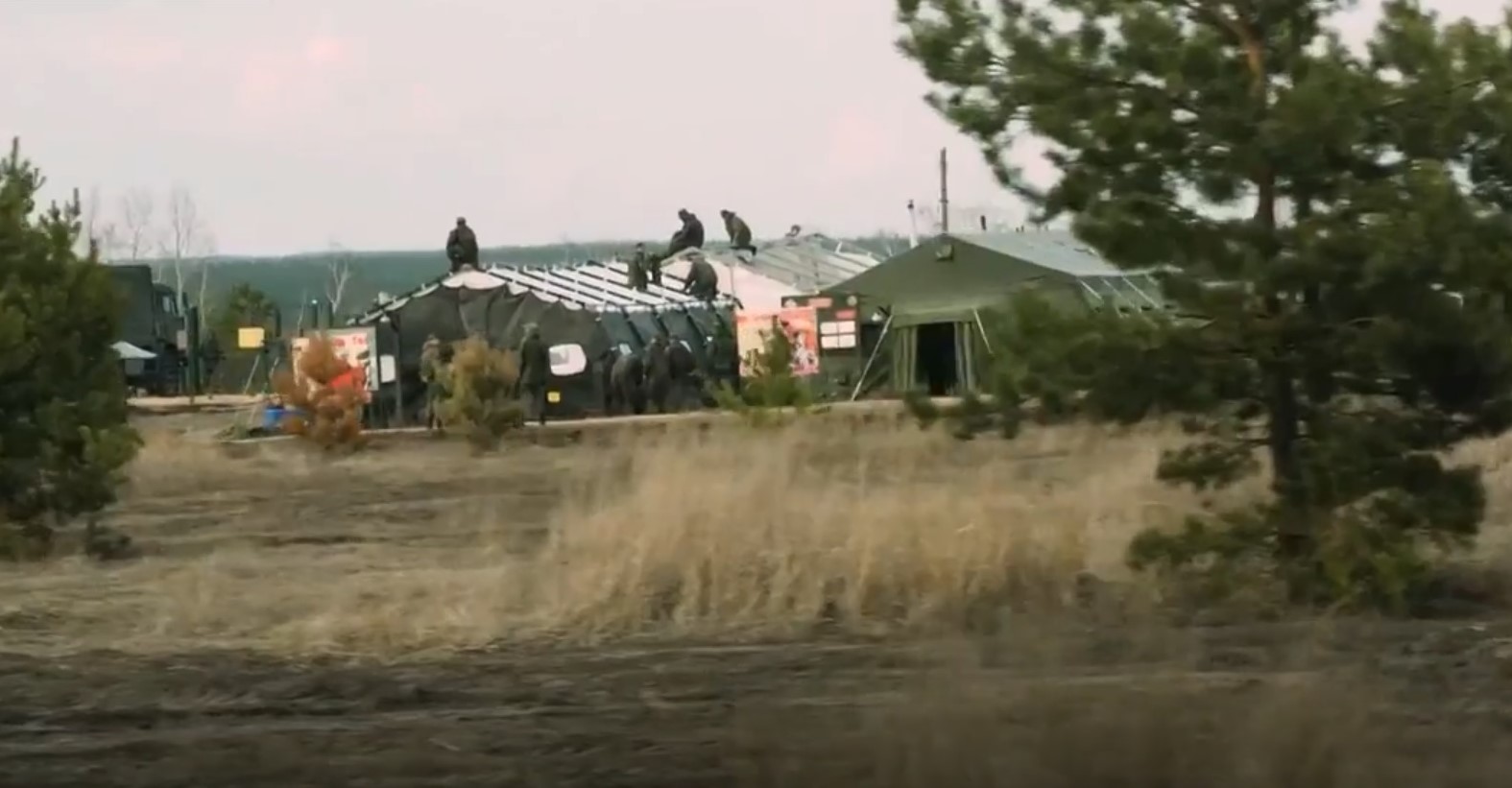 Опубликовано видео из военного лагеря армии РФ у границы с Украиной