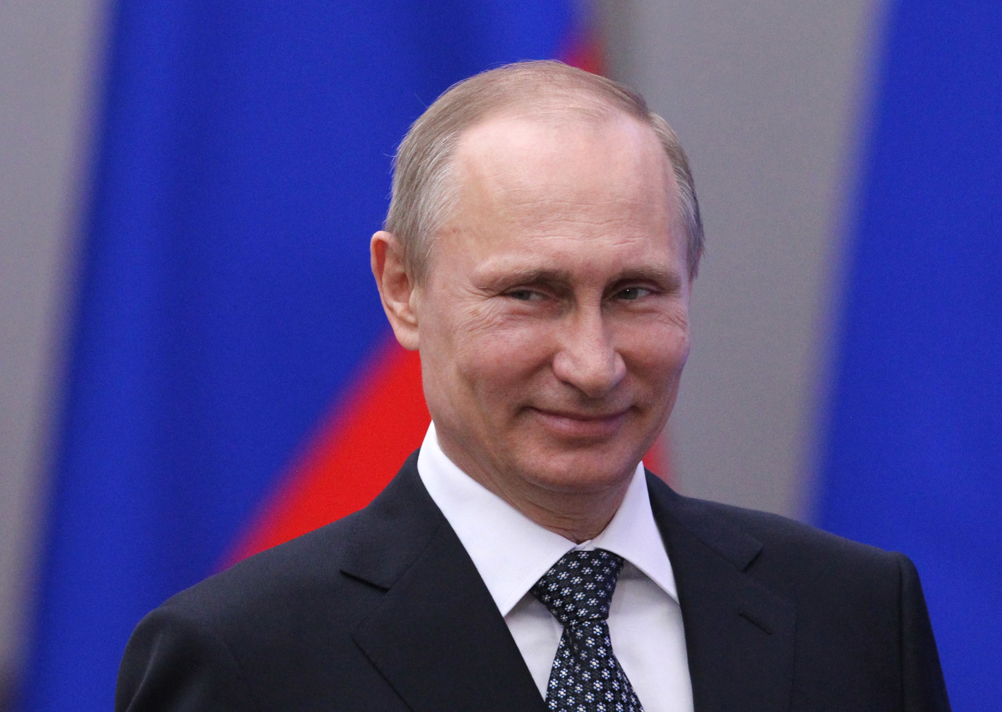 Путин подписал закон, дающий ему право баллотироваться ещё на два президентских срока