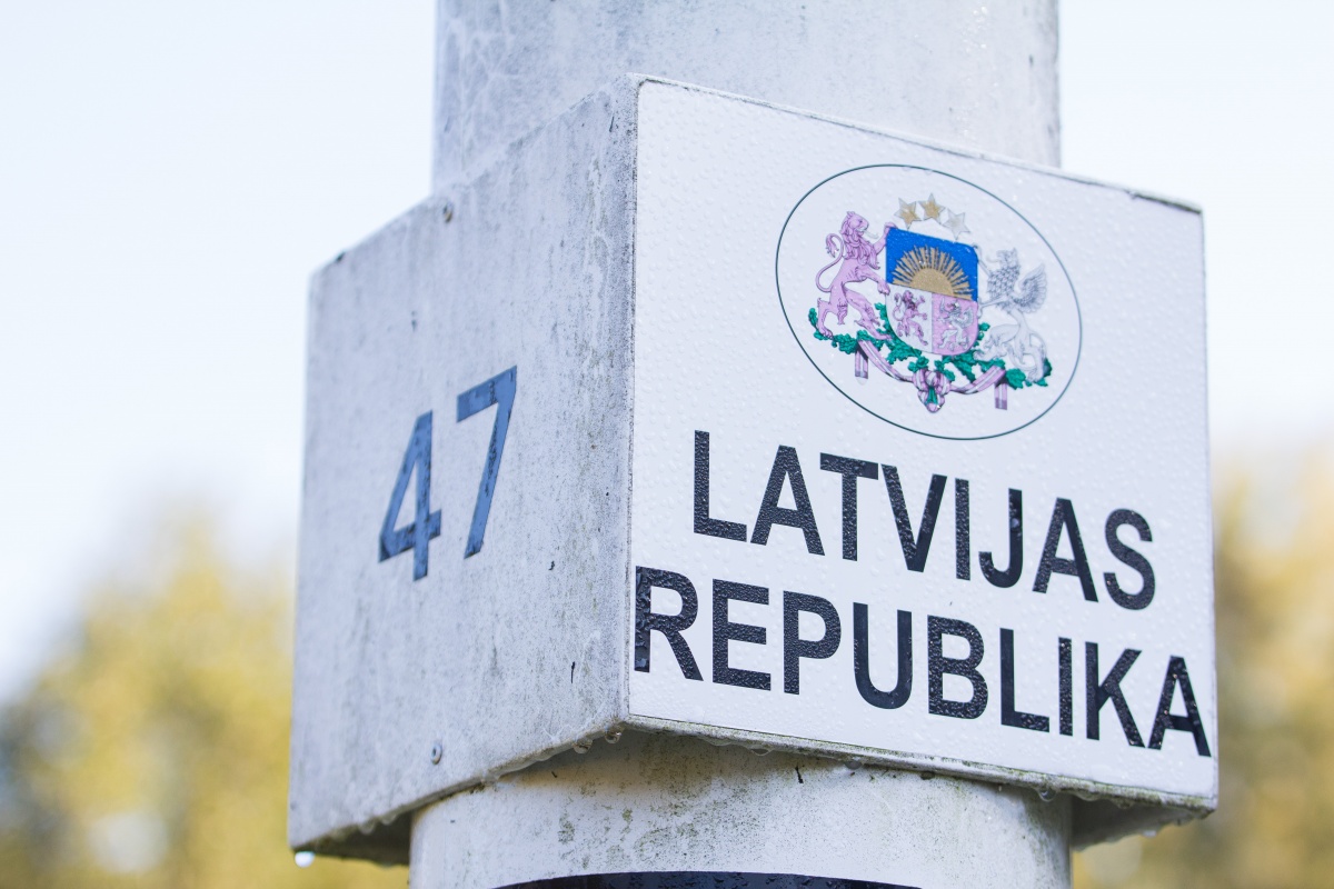 В Латвии задержали 8 украинцев с фейковыми COVID-тестами