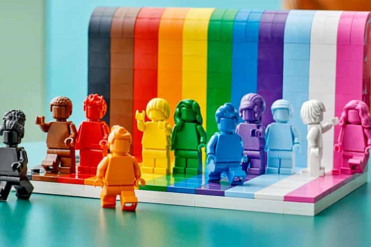 Lego выпустит первый набор игрушек ЛГБТ
