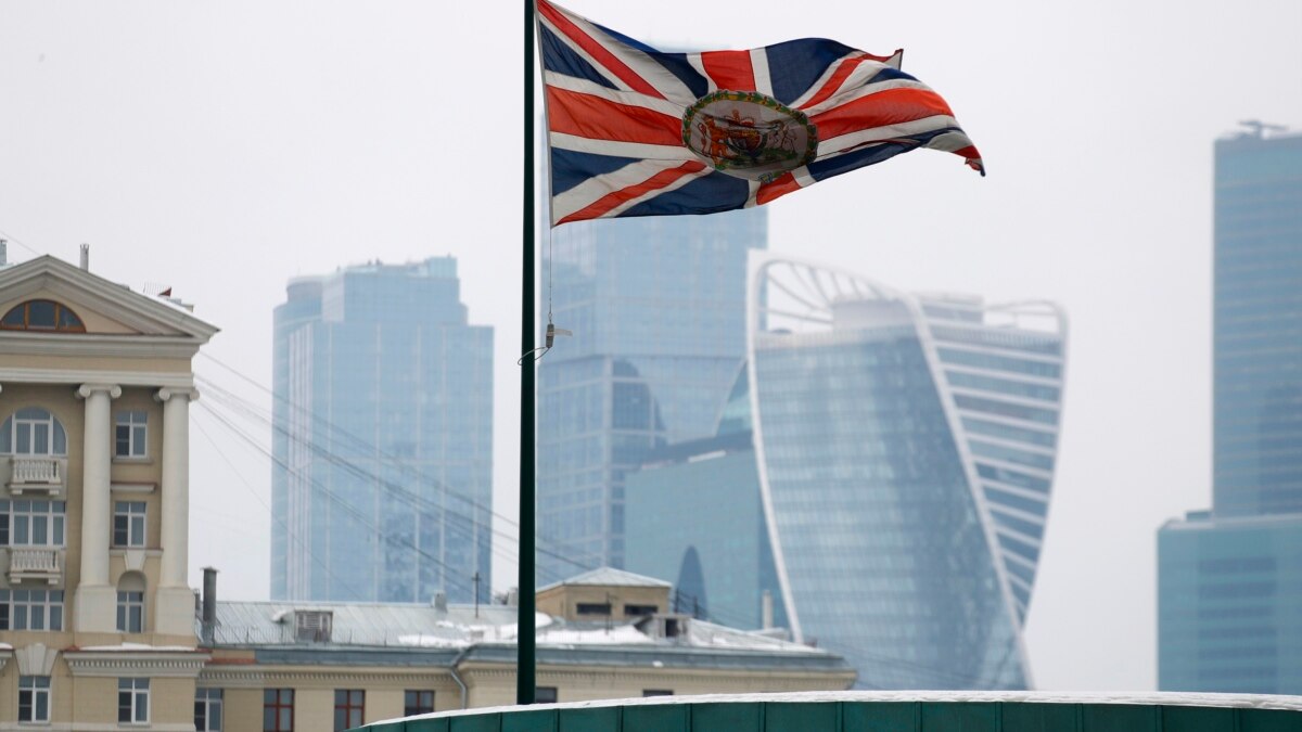 Посольство Британии отреагировало на стрельбу в казанской школе