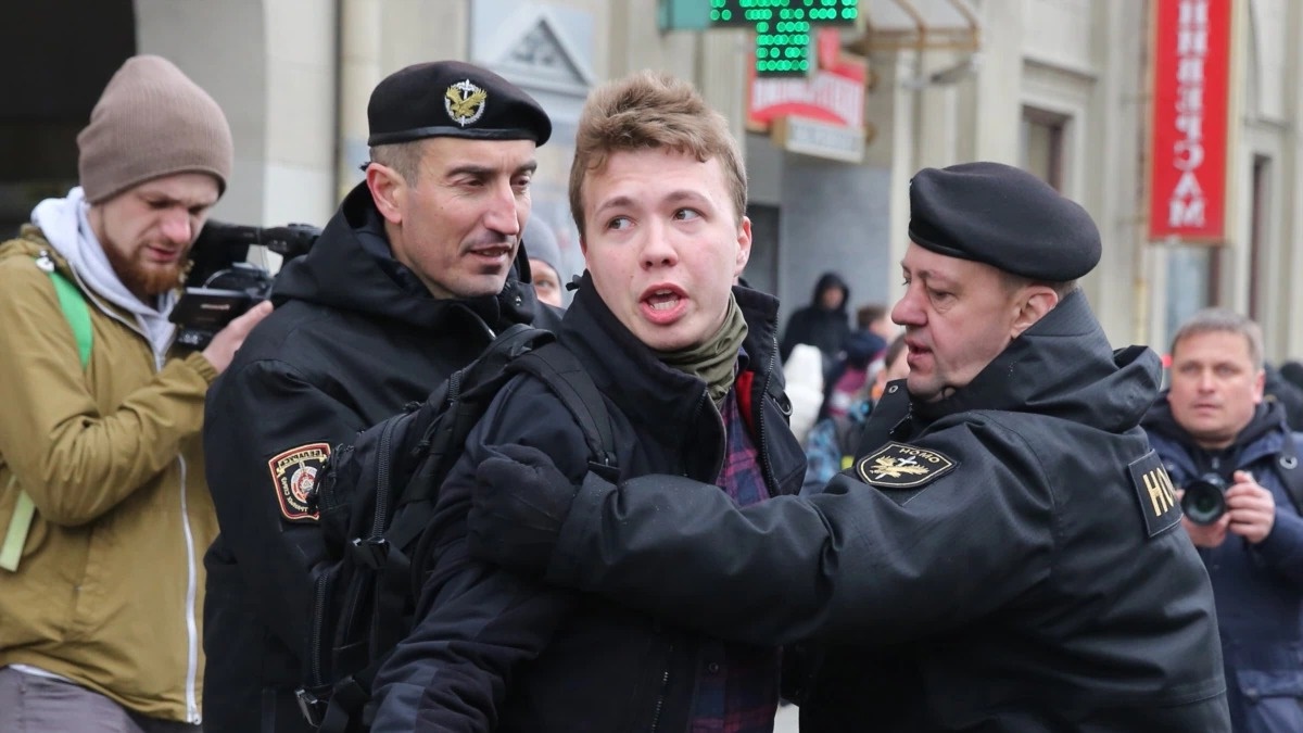 Шарий рассказал, куда Протасевича ранили на Донбассе