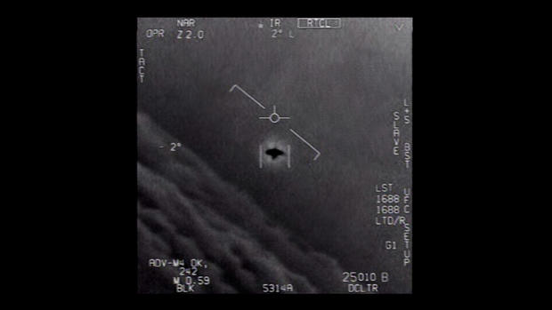 Экс-пилот ВМС США рассказал о регулярных встречах с НЛО
