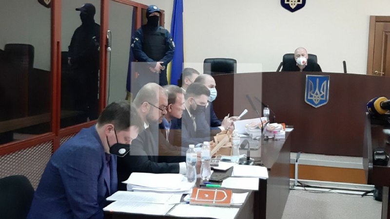 Суд начал избирать меру пресечения Медведчуку