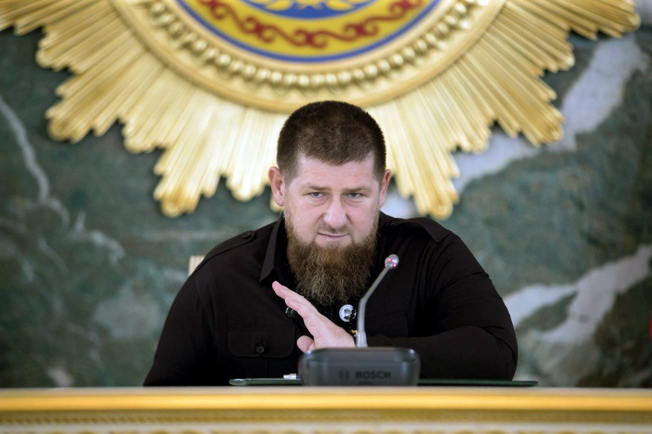Кадыров предложил противникам вакцинации «почувствовать нехватку кислорода»