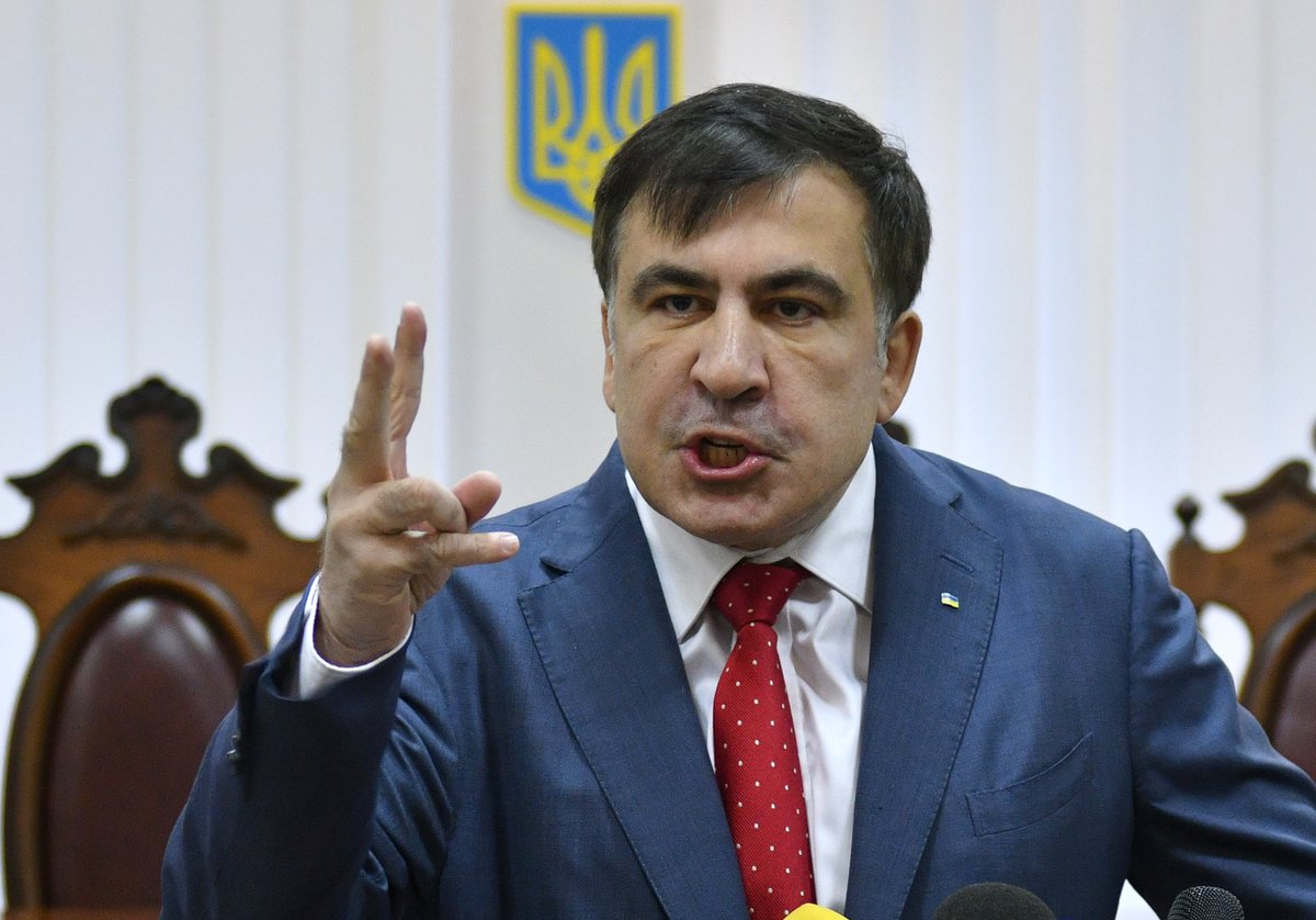 Саакашвили: Россия уничтожит старомодные украинские укрепления одними дронами