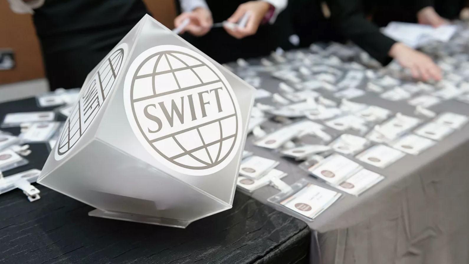 В МИД РФ заявили о подготовке к возможному отключению от SWIFT