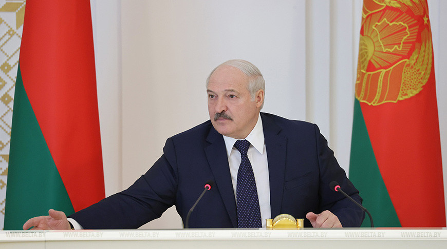 Лукашенко заявил, что следствие по Протасевичу и Сапеге будут вести в Беларуси