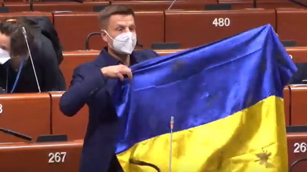 В ПАСЕ не будут наказывать Гончаренко за флаг Украины (видео)