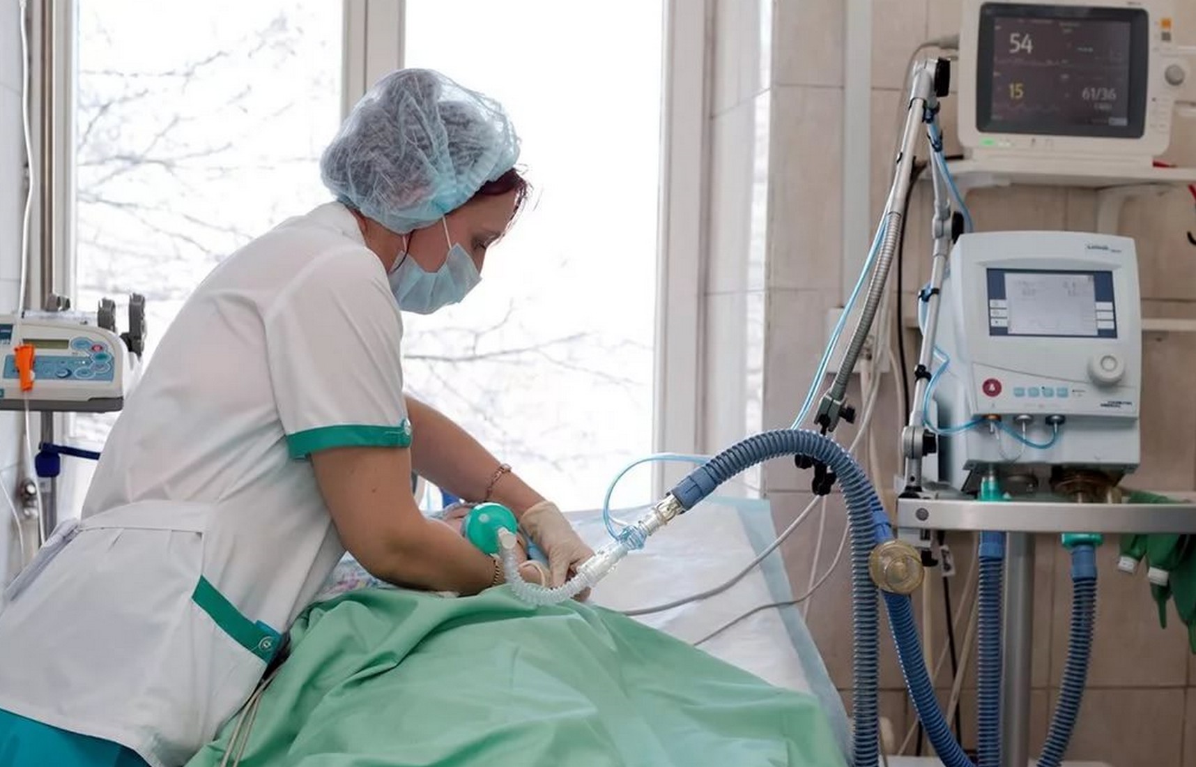 В Жмеринке из больницы украли трубу, по которой больным подавали кислород