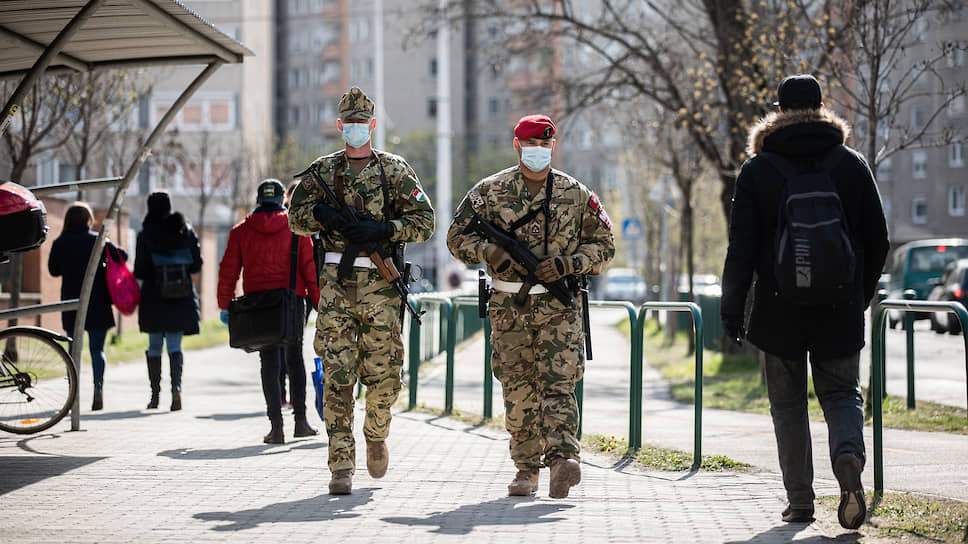 Венгрия будет бесплатно вакцинировать часть украинцев от COVID-19: кто попал в список