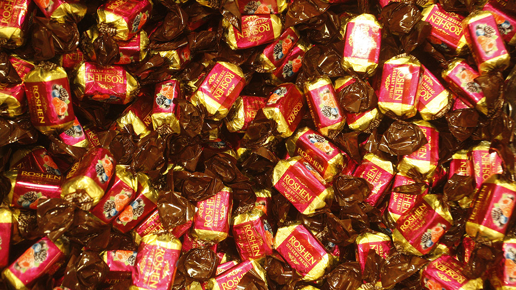 В Азербайджане 8,3 тонны конфет Roshen признали непригодными