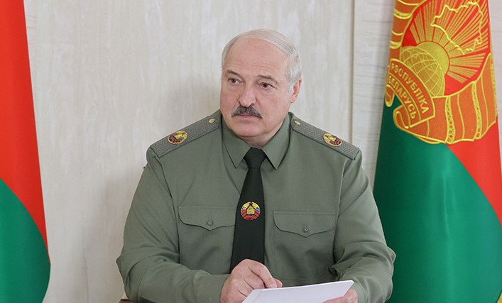 Лукашенко призвал регионы Беларуси готовиться к мобилизации