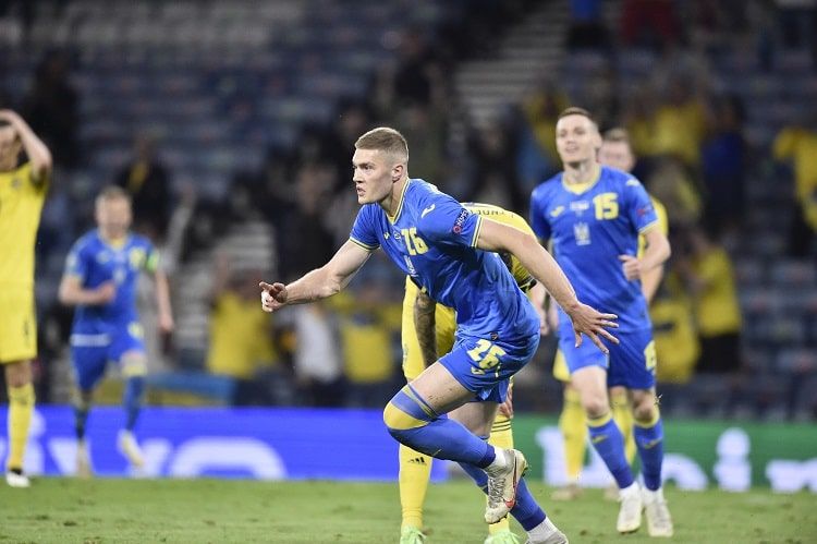 Довбик о победном голе в ворота Швеции: нас сейчас весь мир будет знать