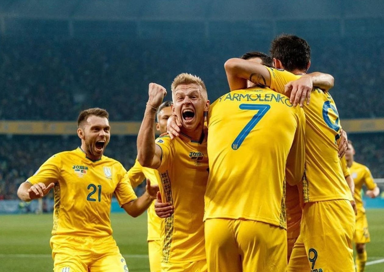 Сборная Украины намерена играть на Евро-2020 в форме с лозунгом «Героям слава!»