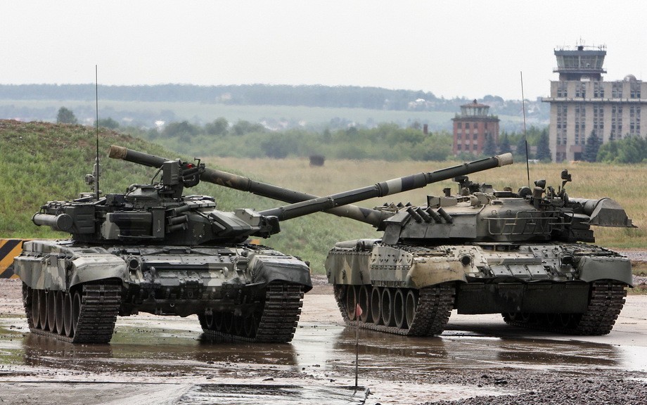 Россия провела танковые учения в Крыму