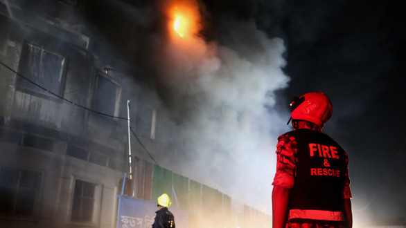 Взрыв и пожар в коронавирусной больнице Ирака: погибли 52 человека