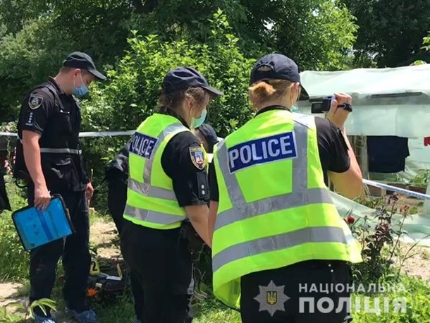 В Киевской области беременная убила свою мать и закопала во дворе