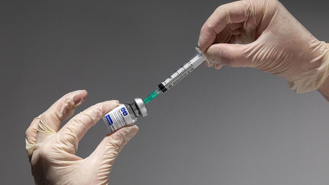 Вакцины Pfizer и AstraZeneca эффективны против дельта-штамма — исследование