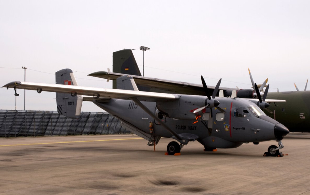 В России самолет Ан-28 пропал с радаров, на поиски отправляют вертолеты