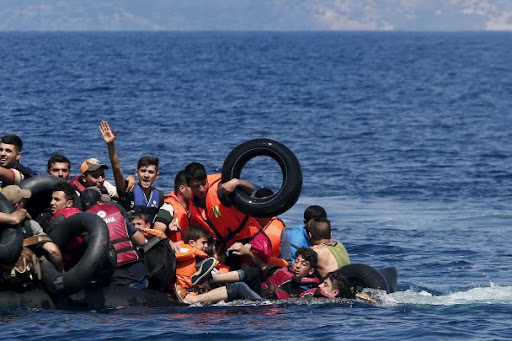 У берегов Турции затонула лодка с 45 мигрантами