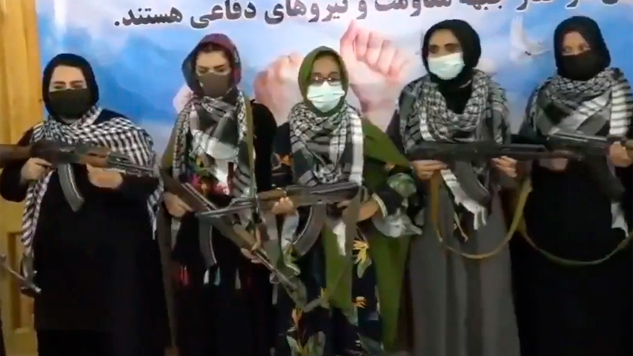 Выступившие против талибов женщины-бойцы попали на видео