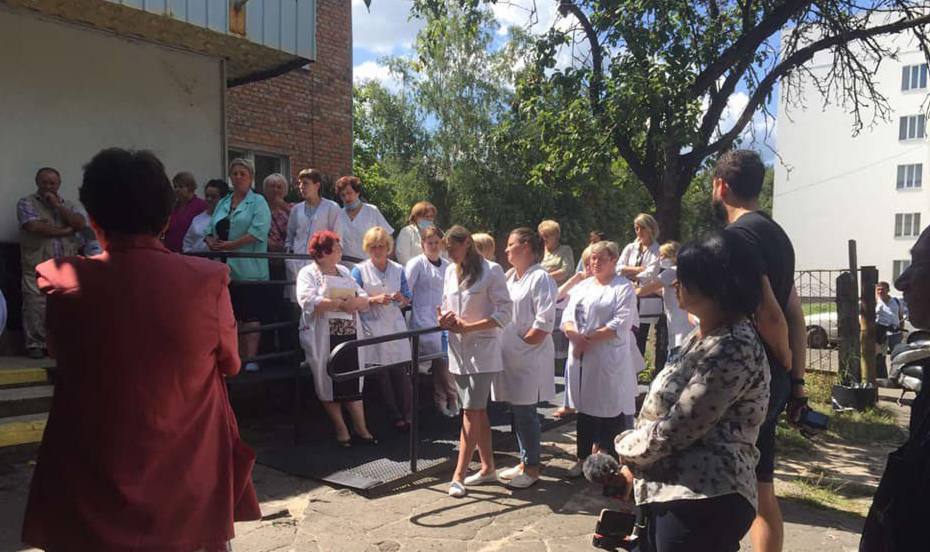 Во Львовской области работники больницы объявили голодовку из-за долгов по зарплате
