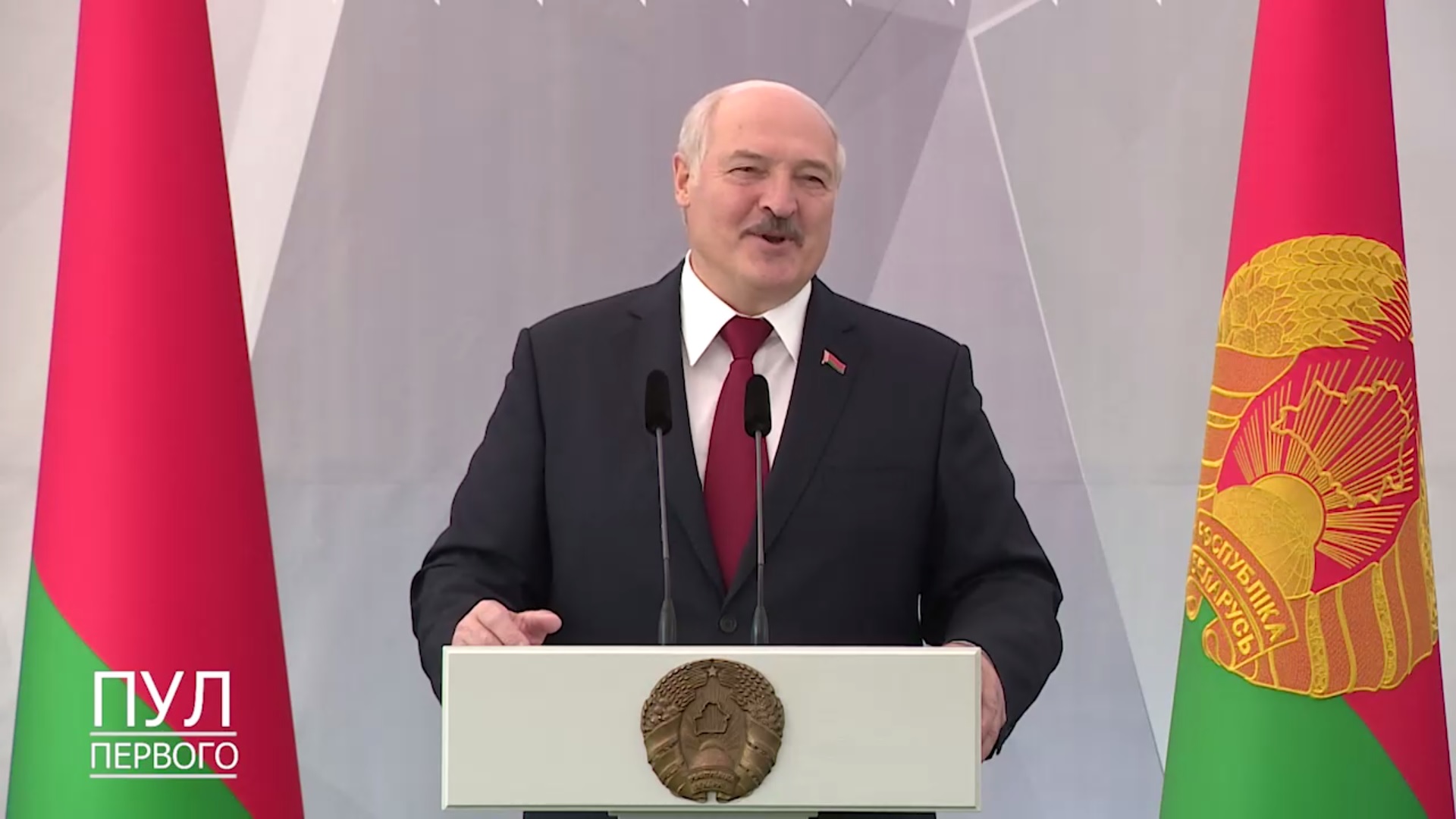 Лукашенко нашел работу «воюющим против государства» женам белорусских спортсменов