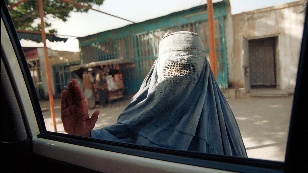 Талибы обучают своих военных культуре общения с женщинами — СМИ