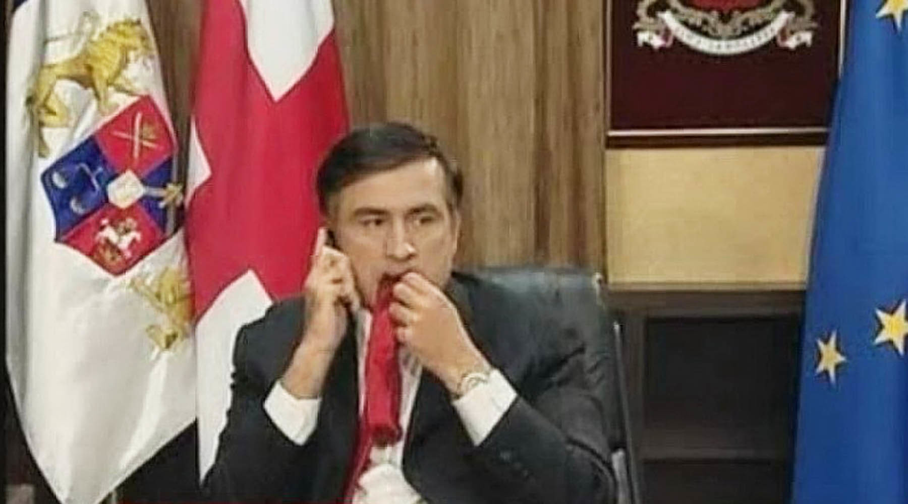 Саакашвили раскритиковал афганскую армию, противопоставив ей «героизм» грузинской