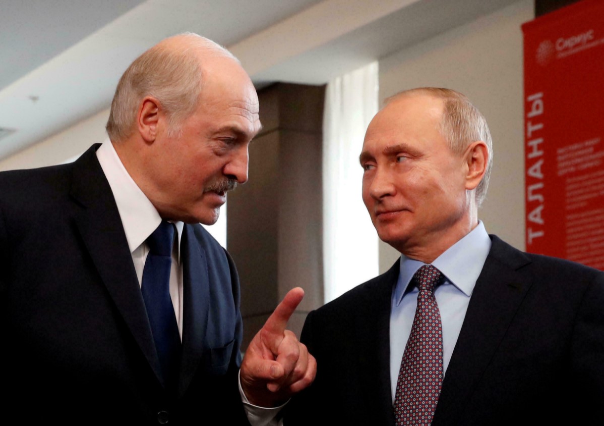 «Слуга народа»: если Путин скажет, Лукашенко будет вынужден пойти против Украины