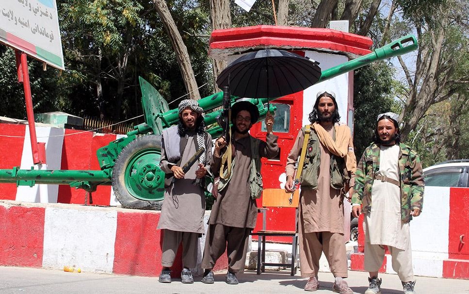 Талибы пообещали забивать людей камнями и отрубать конечности только по решению суда