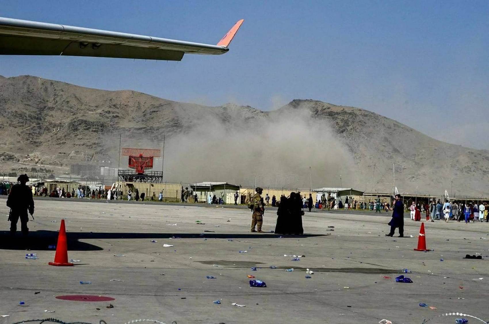 Появилось видео с места взрыва в Кабуле (18+)