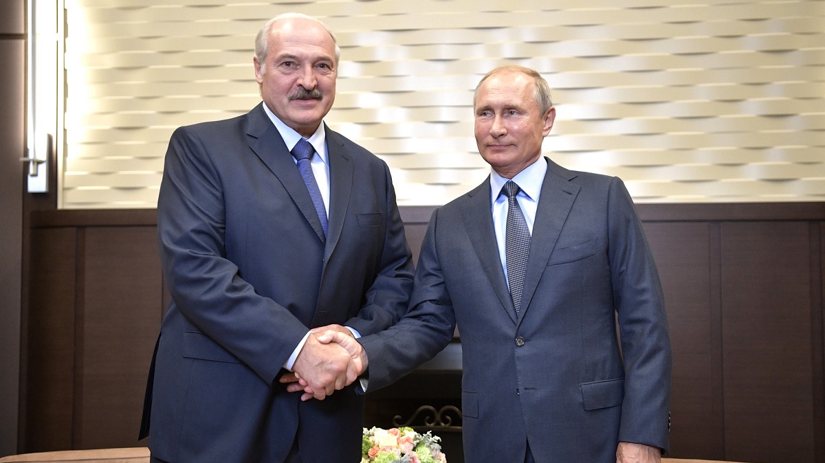 Лукашенко и Путин согласовали поставки вооружения в Беларусь более чем на 1 млрд долларов
