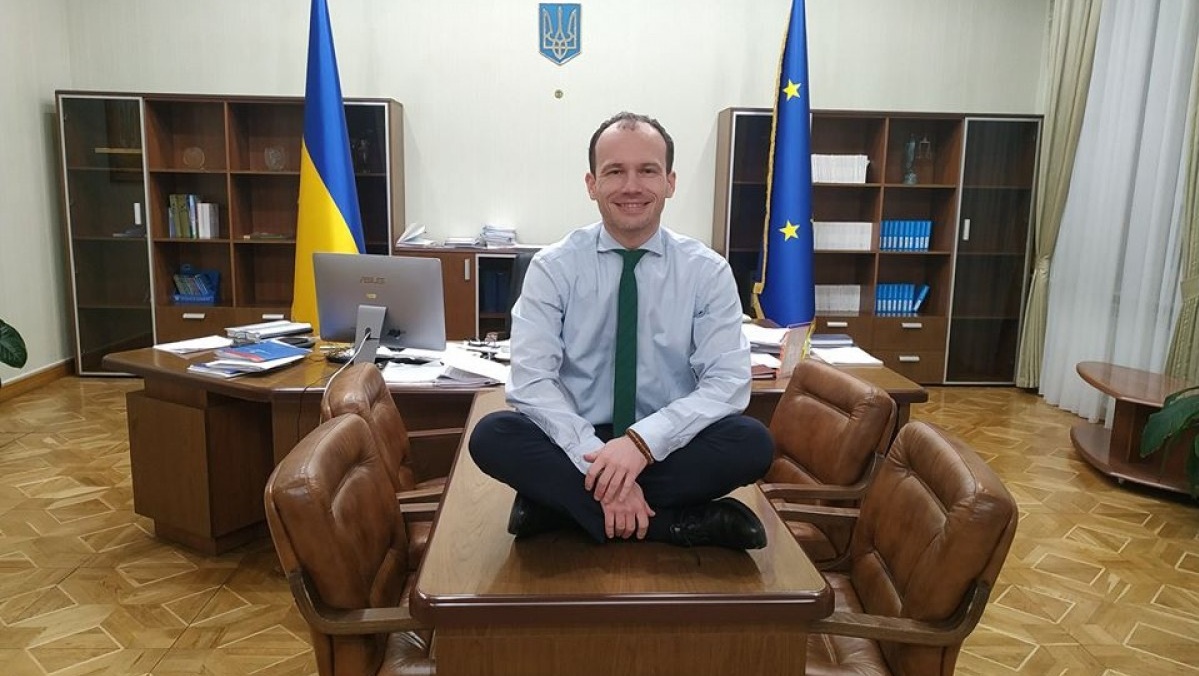 «Заезжай и живи»: Минюст предложил украинцам покупать не квартиры, а тюрьмы