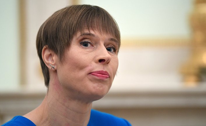 Президенту Эстонии помешают выдвигаться на второй срок из-за «пошлых поцелуев»